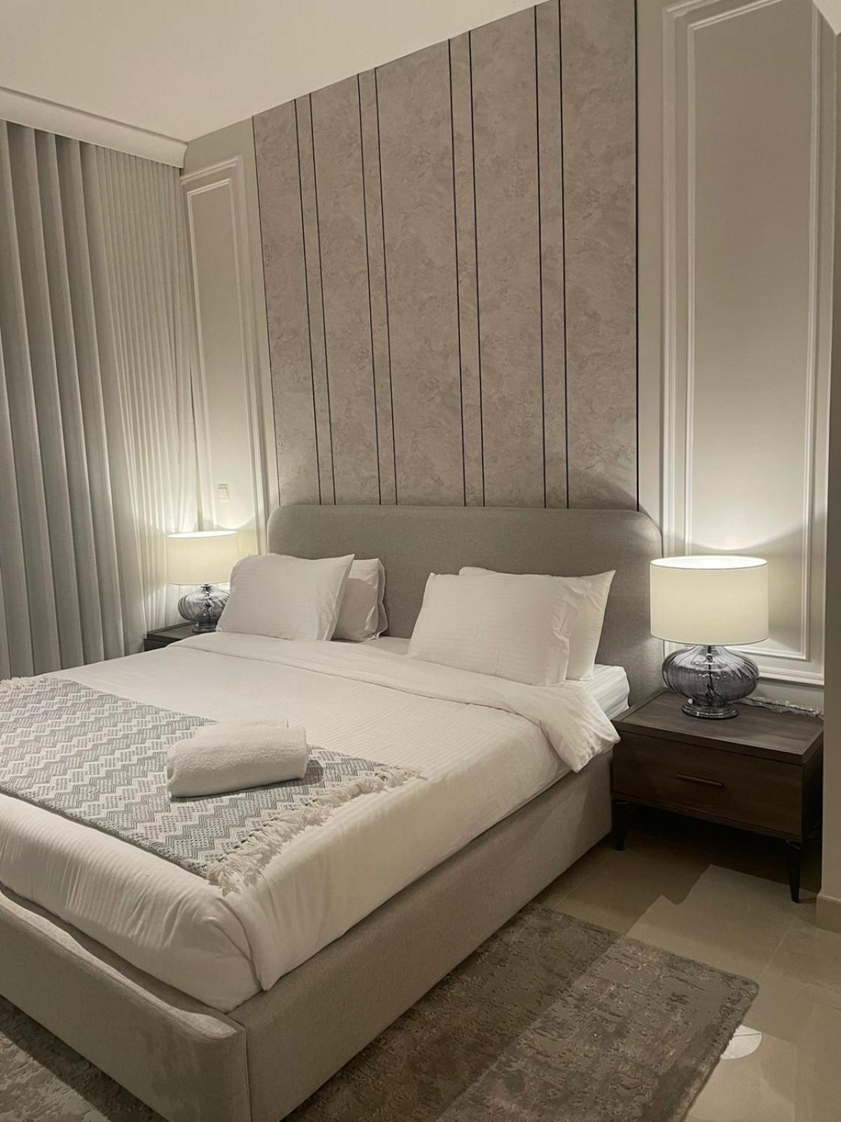 Apartment Damac Tower *
